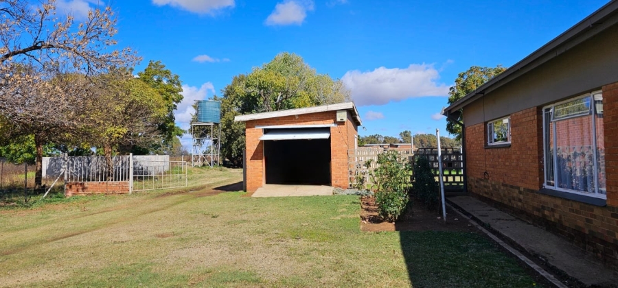 To Let commercial Property for Rent in Bloemfontein Rural Free State